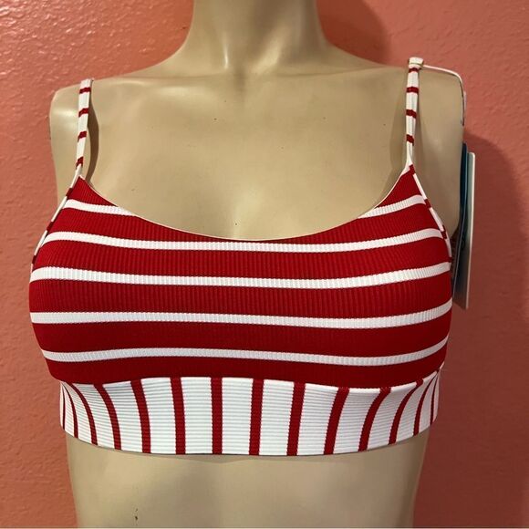 BEACH BUNNY TOP!! - Picture 5 of 6